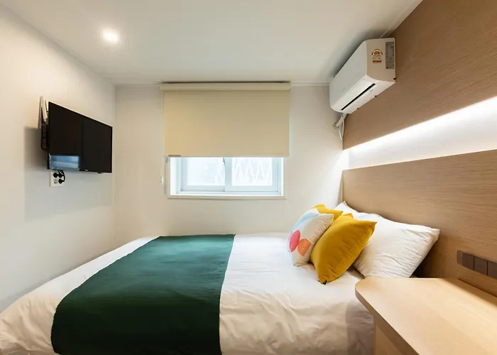 Friends Hotel 3*